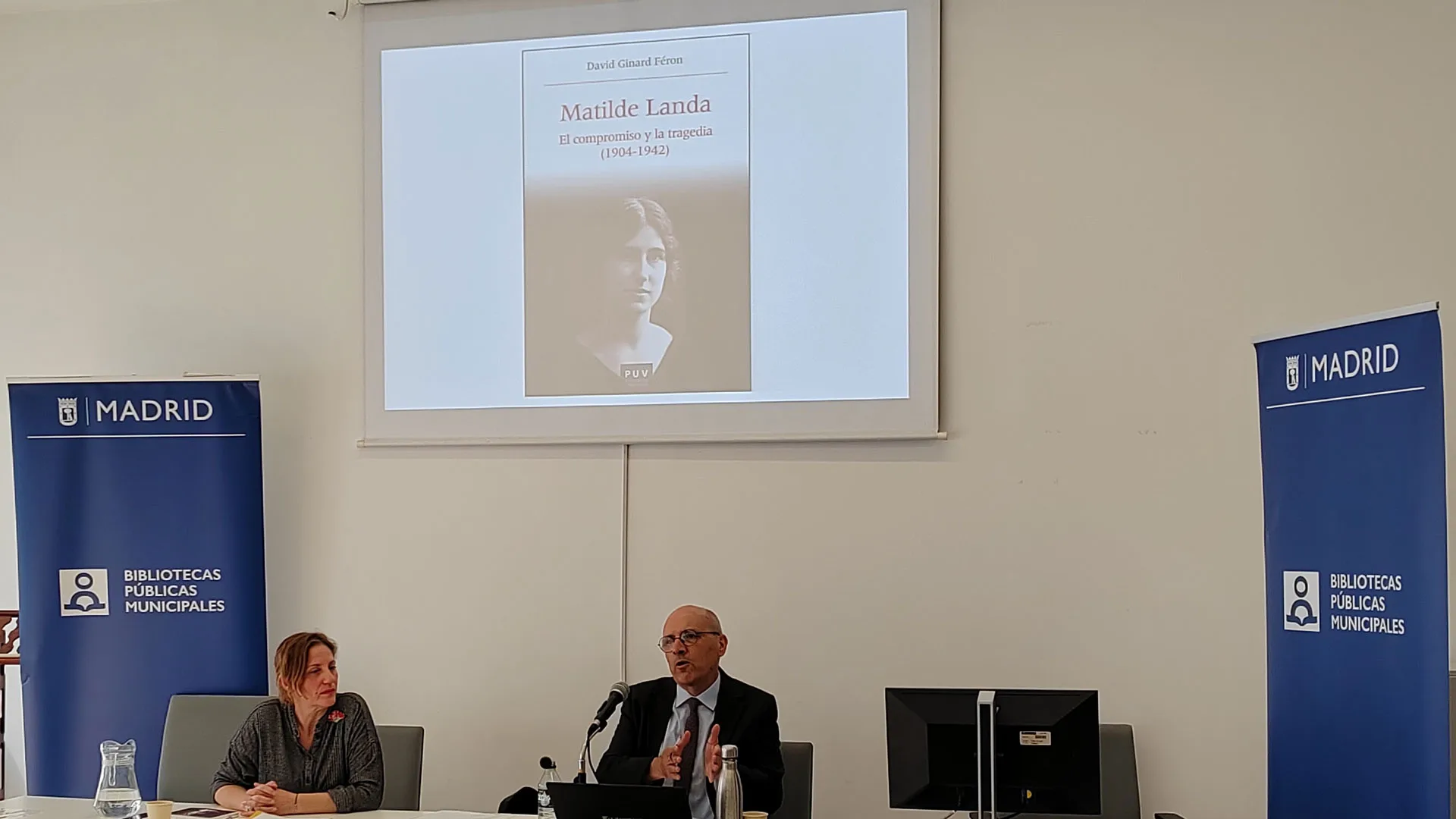 Presentación del libro Presentación del libro Matilde Landa, El compromiso y la tragedia en una biblioteca municipal de Madrid.